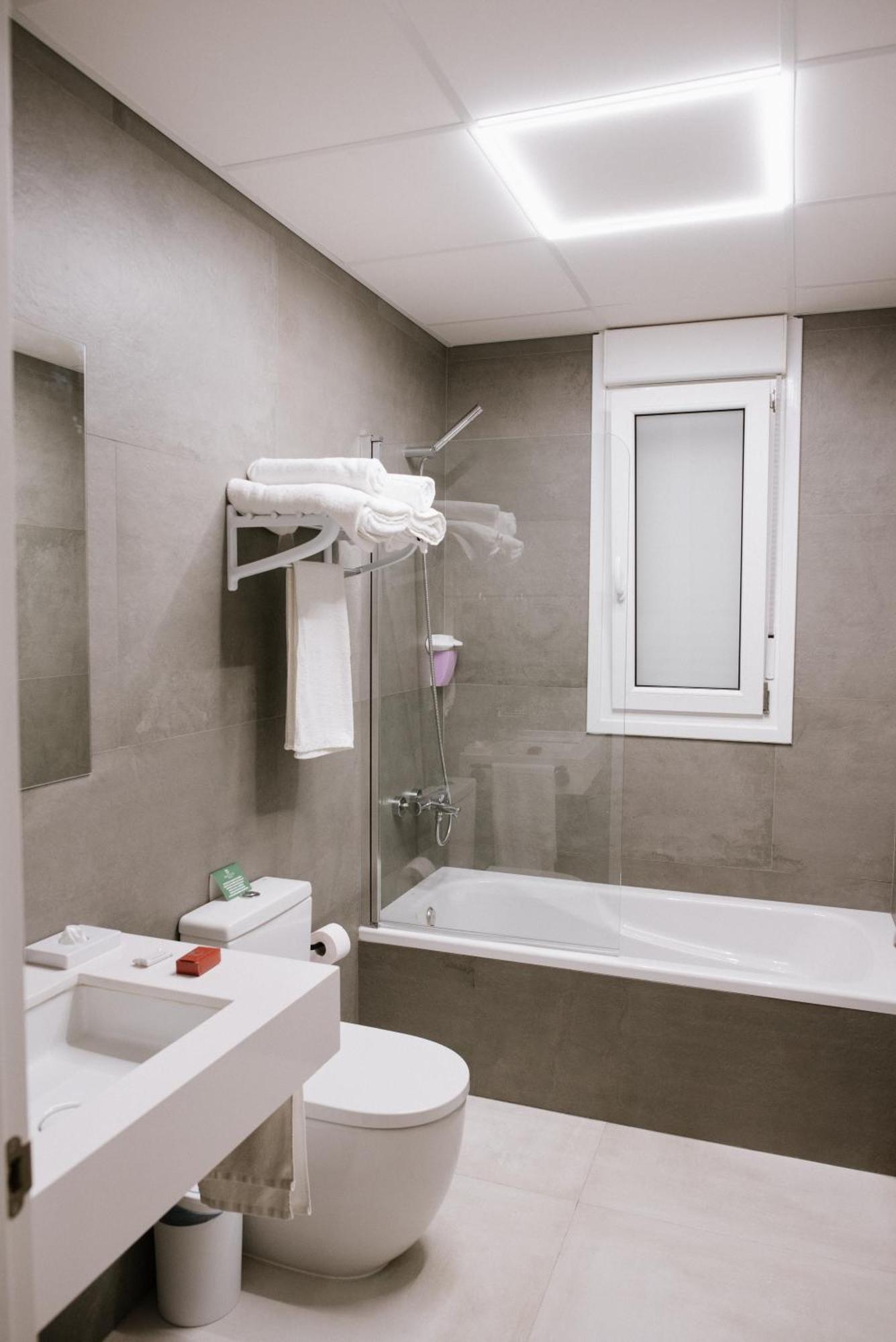 Hotel Melilla Centro Eksteriør bilde